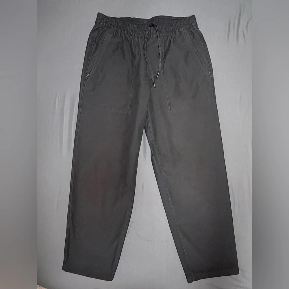 LuluLemon Canvas Pants (Size: Medium)